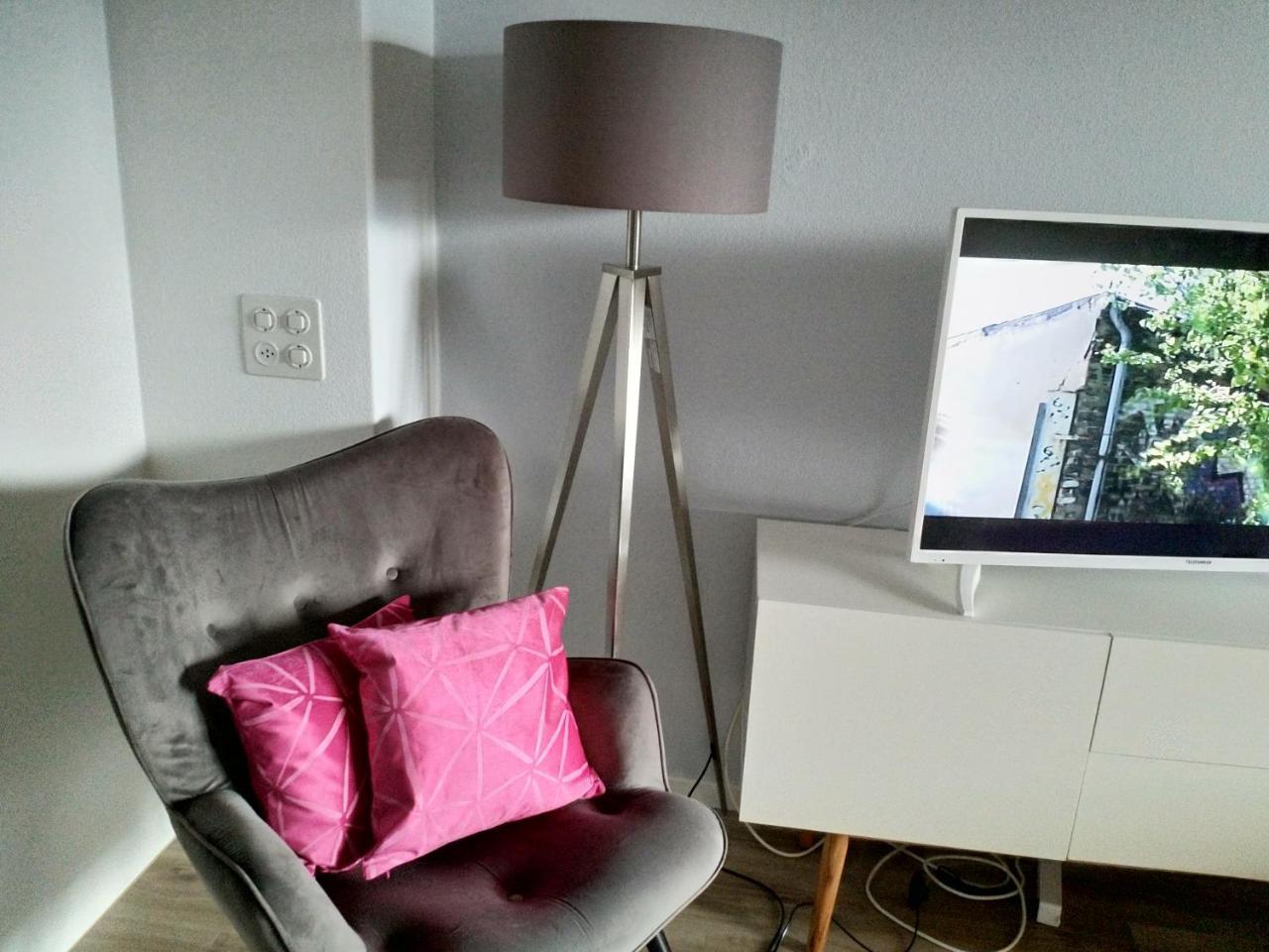 Swiss Seeblick Apartment Mit Hotelanbindung Beatenberg Exterior foto