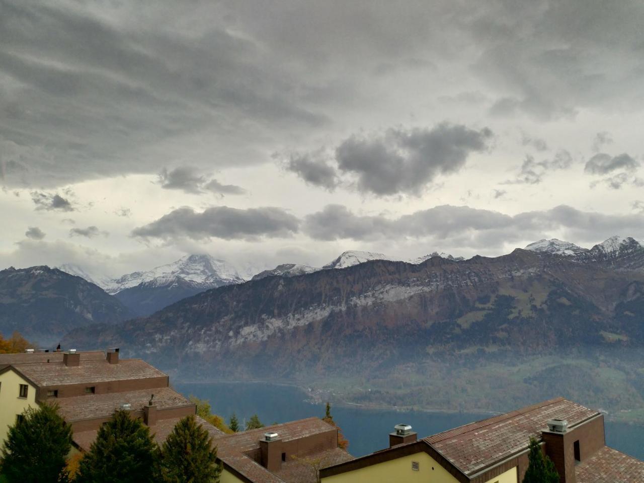 Swiss Seeblick Apartment Mit Hotelanbindung Beatenberg Exterior foto